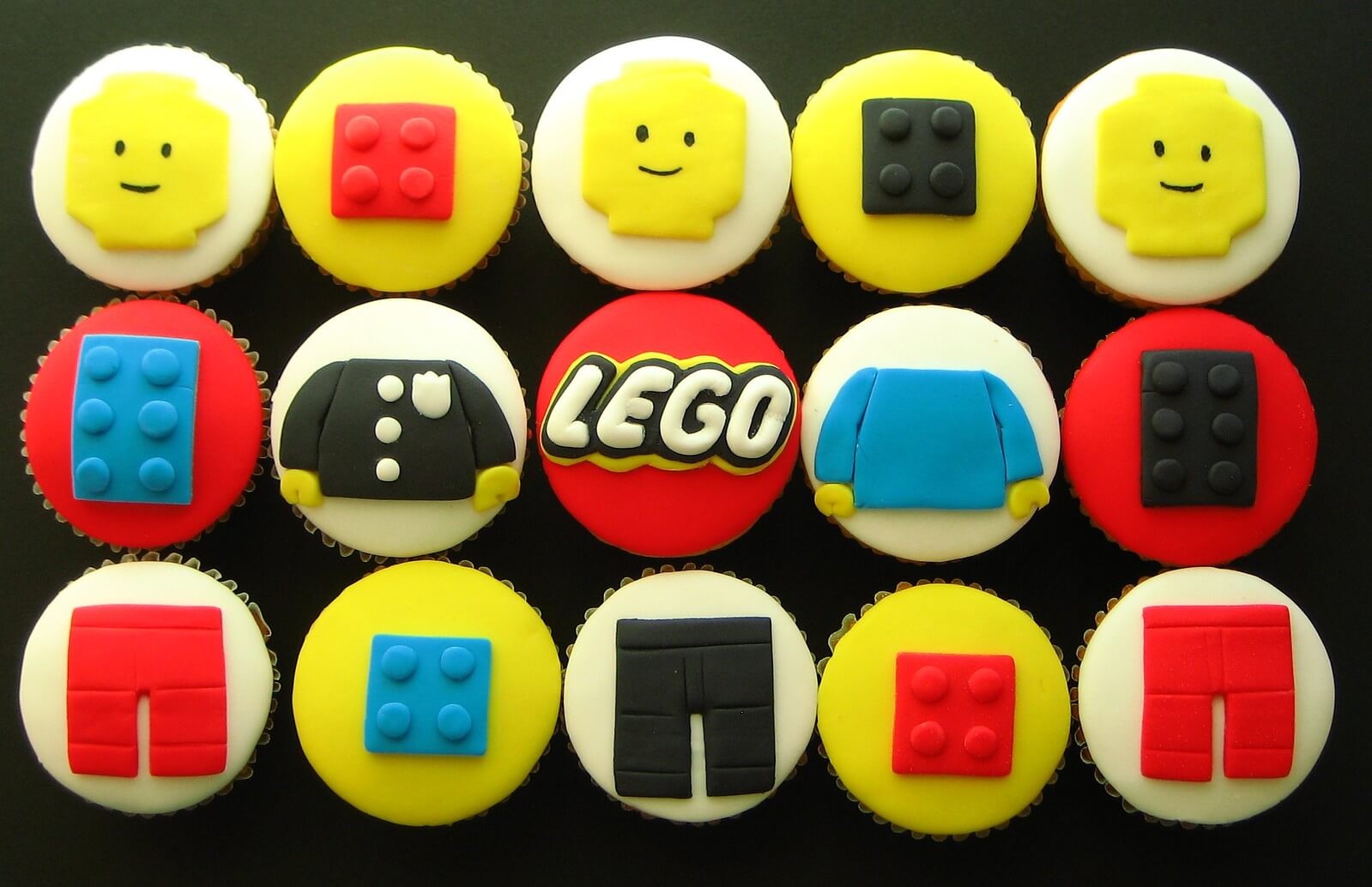 5.Lego Cupcakes