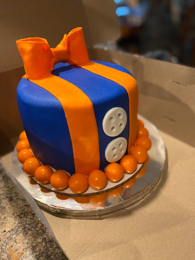 blippi bold and simple cake